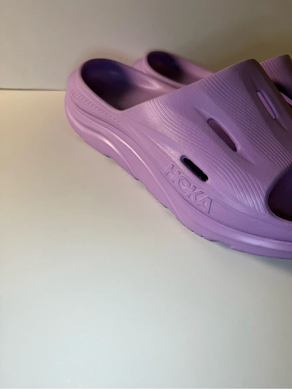 Hoka - UNISEX - Lavender/Purple Slide Sandals